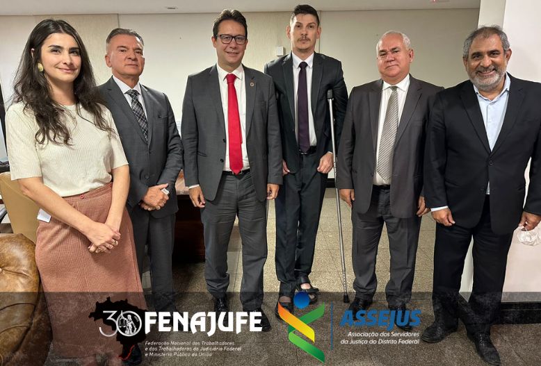 Fenajufe e Assejus se reúnem com presidente da OAB/DF: na pauta teletrabalho, consolidação do NS e PEC para democratização do CNJ