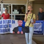 Defesa da Justiça do Trabalho, negociação coletiva e outras demandas da categoria foram pauta de ato público do Sintrajufe/RS nas varas trabalhistas