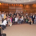 “Entramos pela porta da frente!”: novos colegas defendem o concurso e criticam a PEC 32; jovens servidores convidam à sindicalização
