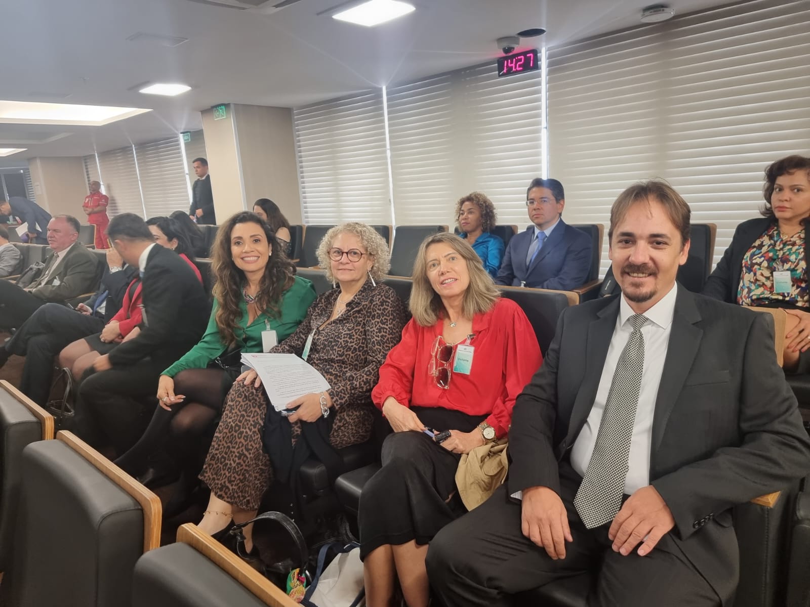 Pedido de vista adia análise do processo pelo TCU sobre o pagamento da VPNI e GAE aos Oficiais de Justiça