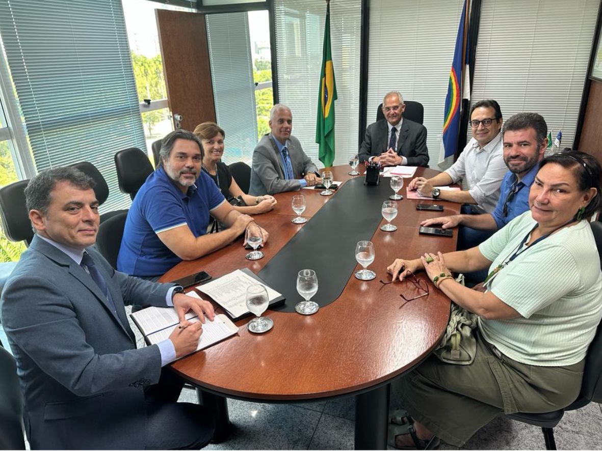 Sintrajuf-PE reúne-se com presidente do TRE e apresenta pauta da categoria