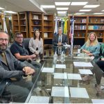 Em reunião com Sisejufe, presidente do TRF2 admite possibilidade rever edital de concurso para incluir cargo de oficial de justiça
