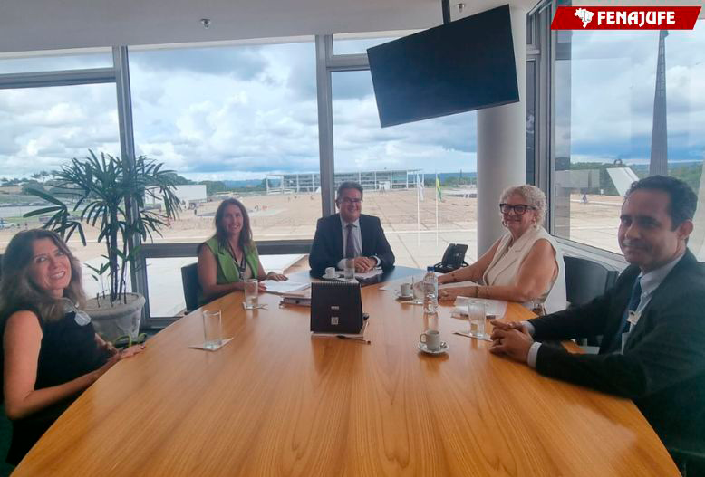 Fenajufe participa de audiência com o DG do STF para tratar do anteprojeto de lei de reestruturação da carreira do PJU