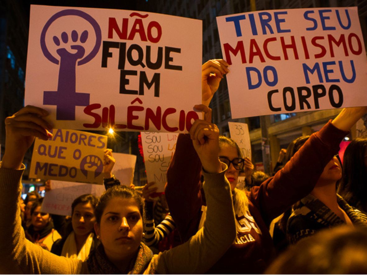 Março para além das homenagens: a realidade da violência contra mulheres e a força de Beatriz Costa