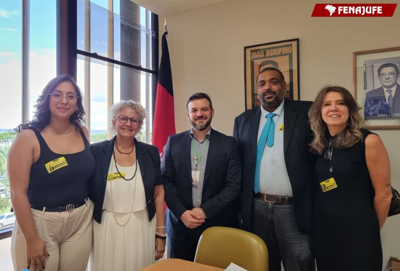 Fenajufe apresenta pautas da categoria nas lideranças dos partidos PSB e Republicanos