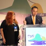 Diretora do Sisejufe é homenageada em cerimônia de encerramento do 25º Congresso Internacional de Oficiais de Justiça