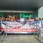 Trabalhadores e trabalhadoras do Judiciário Federal fazem ato nos JEFs por carreira, salário e respeito
