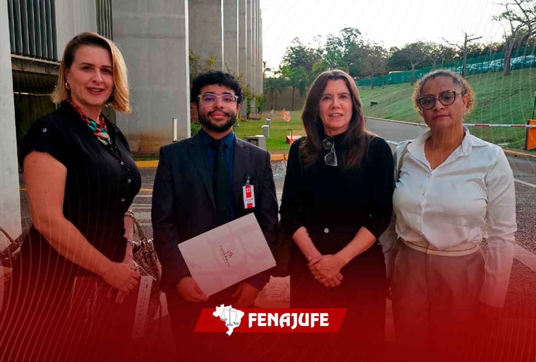 Fenajufe se reúne com ministro Gurgel para tratar do pedido de alteração do Manual de Descrição e Especificação de Cargos da Justiça Federal