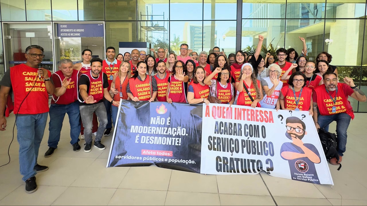 Na Bahia, categoria faz paralisação de 24h em defesa do serviço público