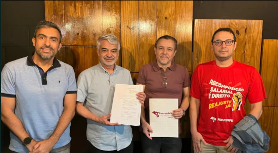 Sintrajuf-PE se reúne com Senador Humberto Costa