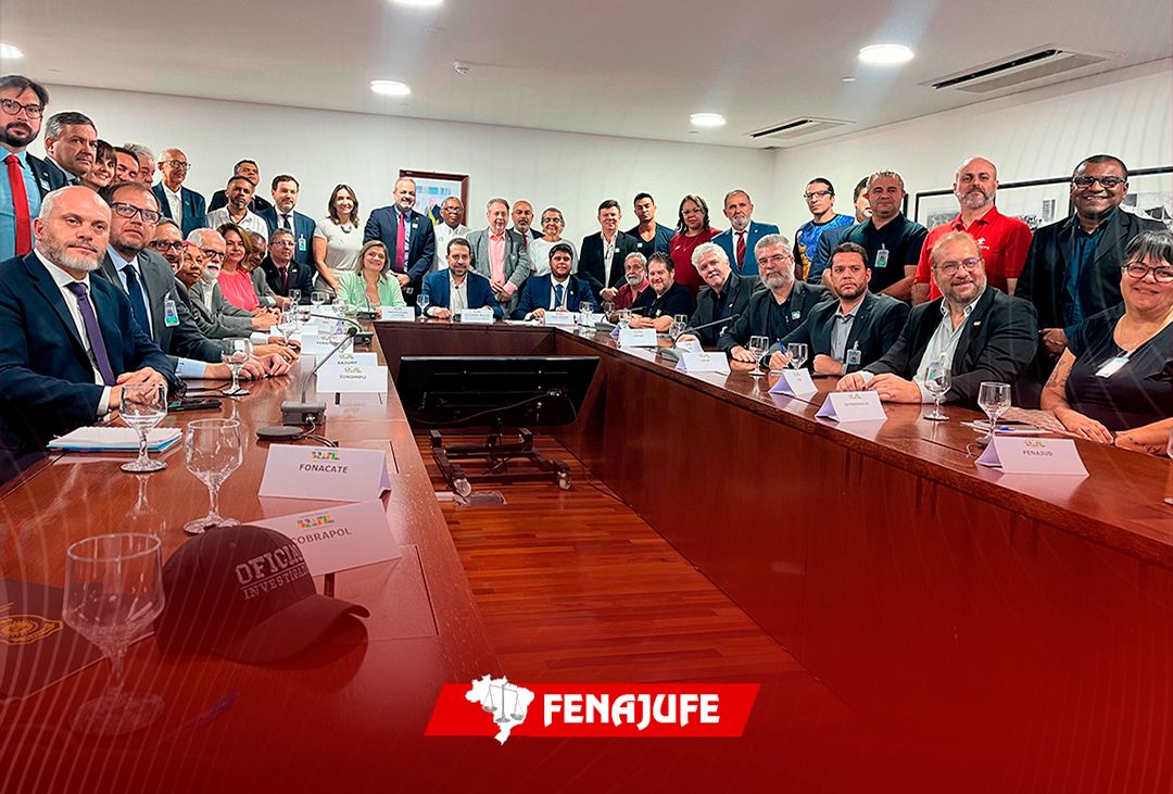 Fenajufe participa de reunião na Presidência da República junto com entidades contra a reforma administrativa