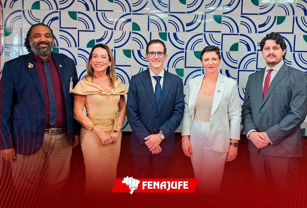 Fenajufe se reúne com juiz auxiliar da presidência do STJ